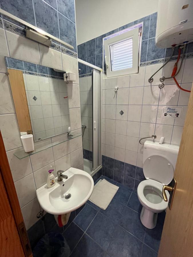Apartments And Rooms Markovski Palit Exterior foto